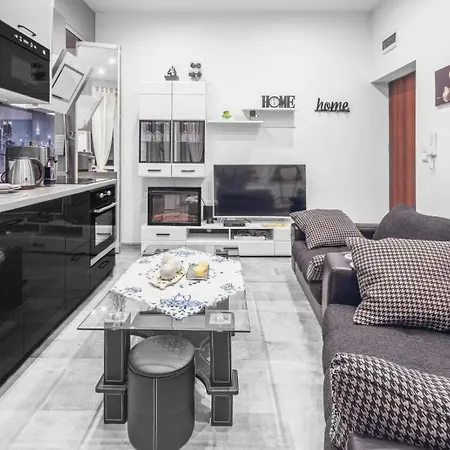 Smart-apt Comfortable In The Center Of Appartamento *