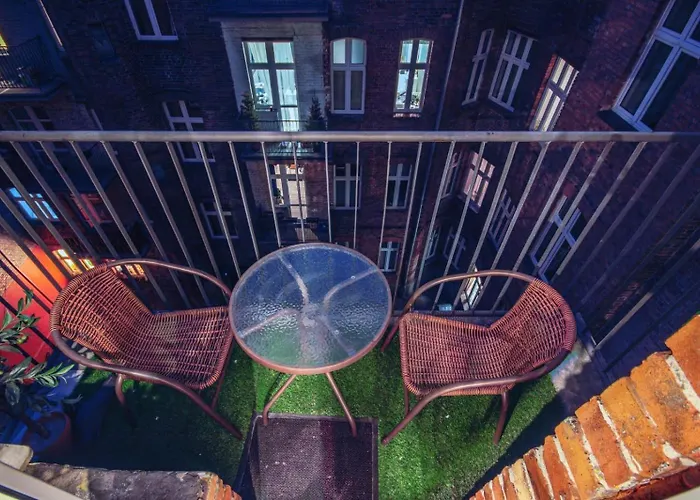 Smart-apt Comfortable In The Center Of דירה קטוביץ